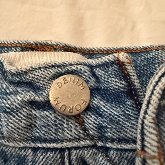 Denim Forum (Artizia) Joni High Rise Loose Fit Blue Jeans - Picture 5 of 16